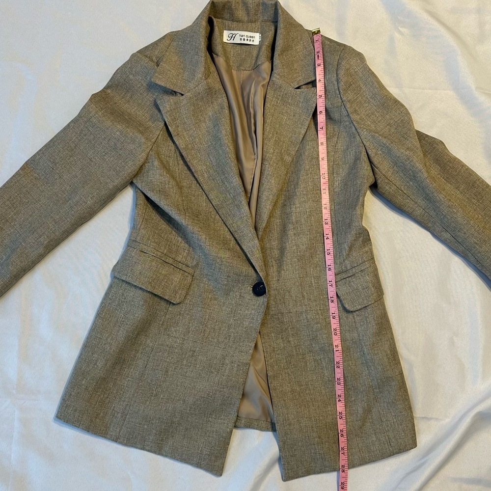 Han Queen Women’s Three Piece Suit - MEDIUM - Picture 9 of 16